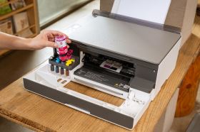 gia muc hp gt53 va gt52 bao nhieu tim hieu chi phi thay muc cho hp smart tank 580