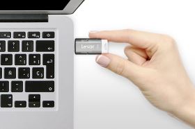 usb lexar cho dan van phong giai phap luu tru on dinh va hieu qua trong cong viec