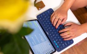 ban phim logitech k380 – ban phim bluetooth da thiet bi pho bien cho laptop va tablet